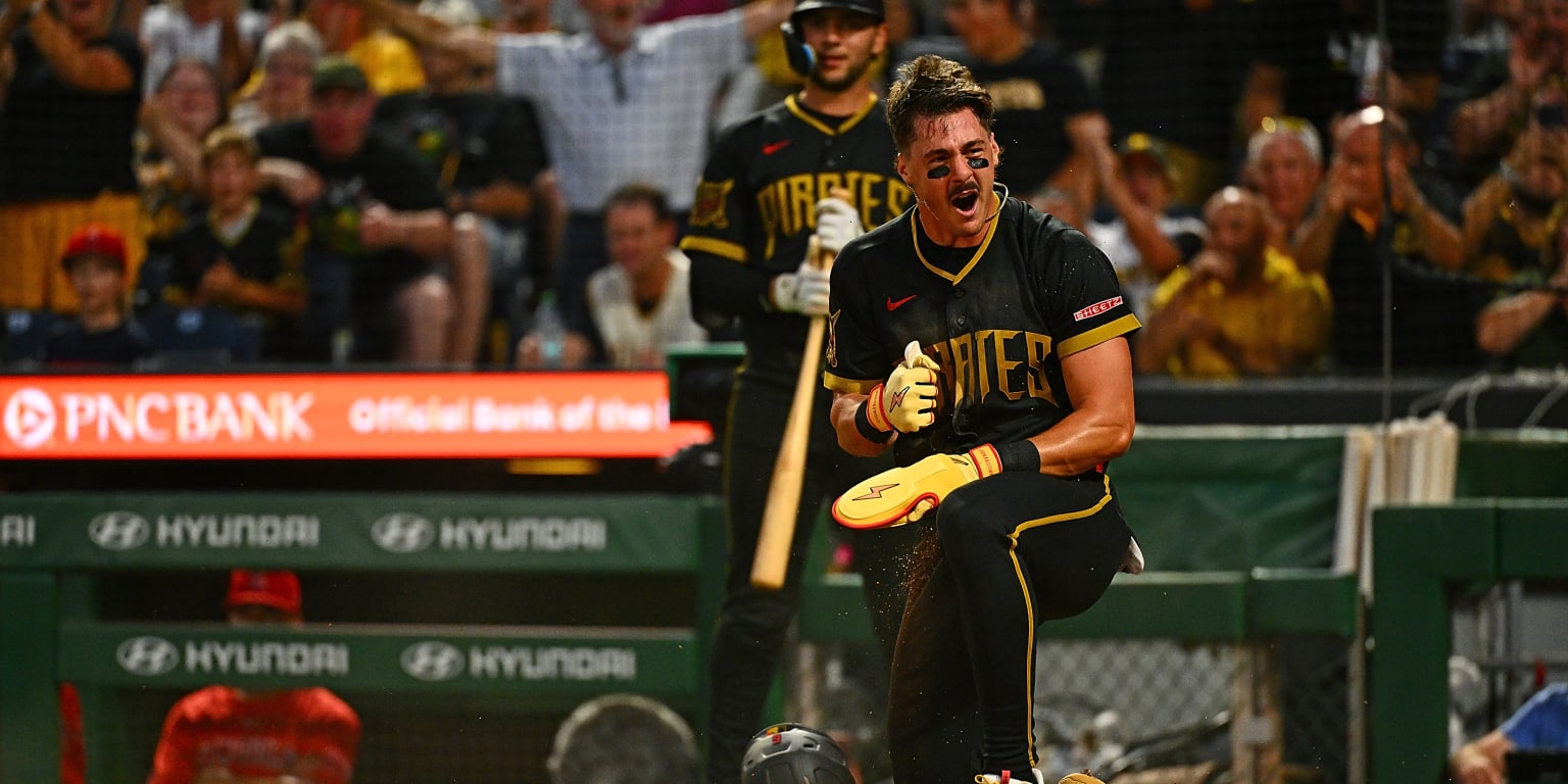 Griffin jolts Bucs with decisive dash from first base in return from IL