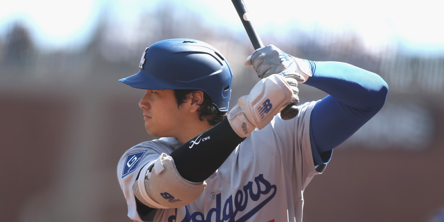 Ohtani 'feeling great physically,' will continue to hit during bye week ahead of NLDS