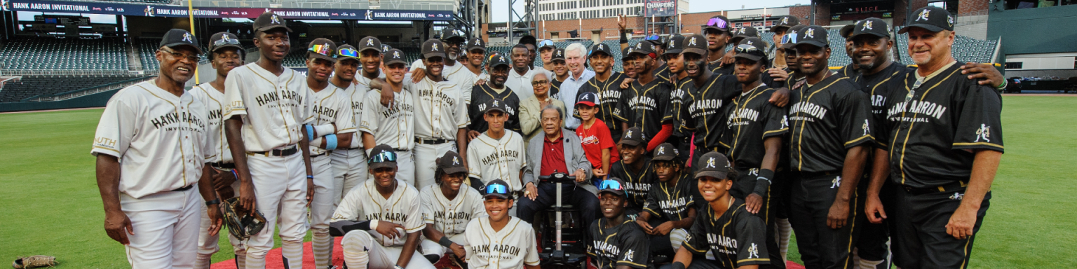 MLB - The Kid talks to the kids. Ken Griffey Jr. made an appearance at the Hank  Aaron Invitational, a development event that aims to get high school-age  players with diverse backgrounds