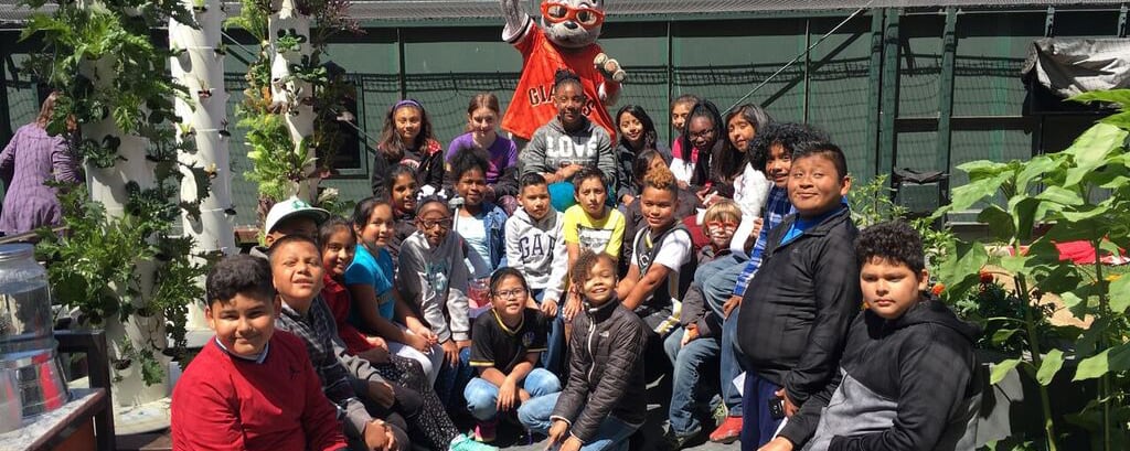 SF Giants coach visits Conn. to celebrate birthday with mother