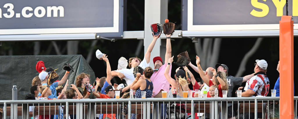 nationalanthem homerun derby - Why the National Anthem is Essential at Sports Events: A Deep Dive - Image 1