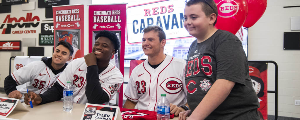 Reds caravan attracts strong support 