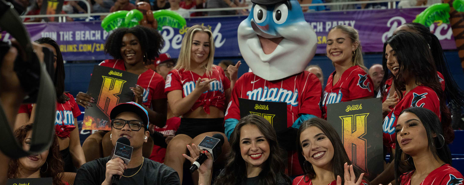 Sandy's Beach' strengthens Alcántara's connection with Marlins' fan base –  Sun Sentinel