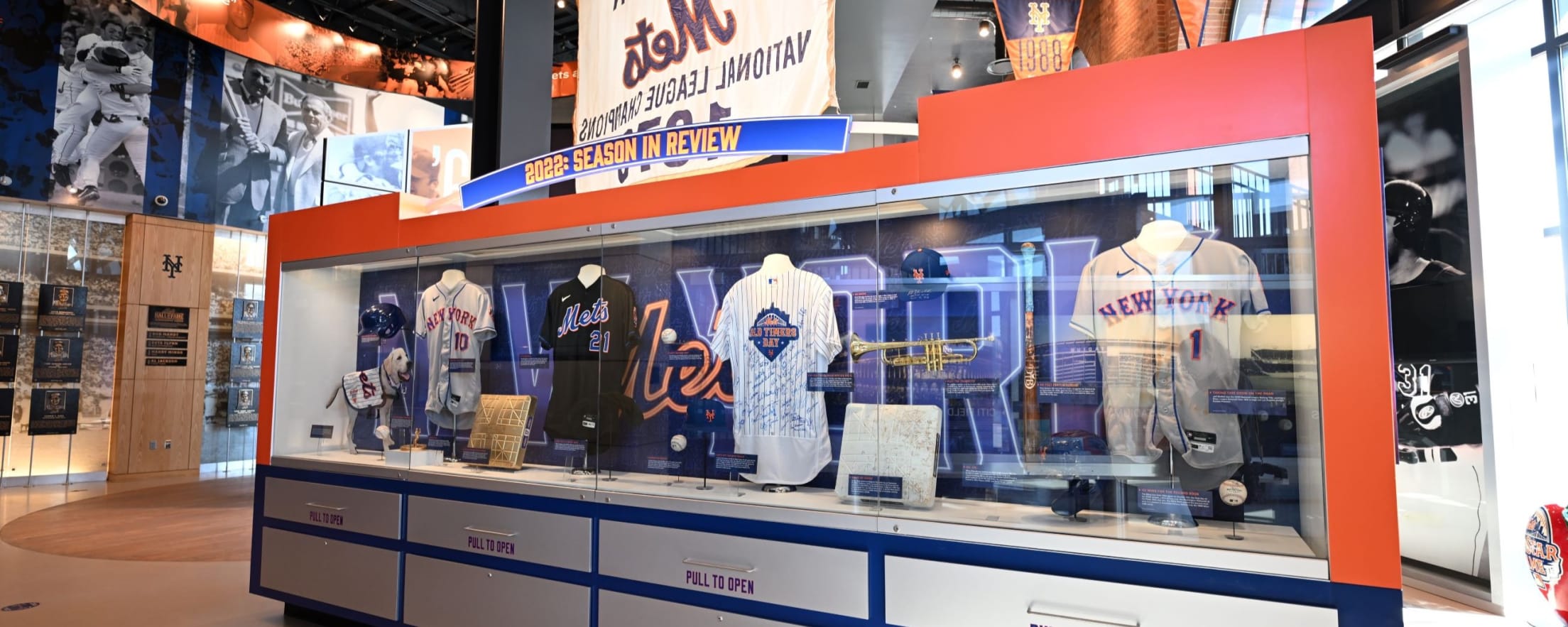 Mets Museum at Citi Field, 04/12/11: original Mr. Met head…