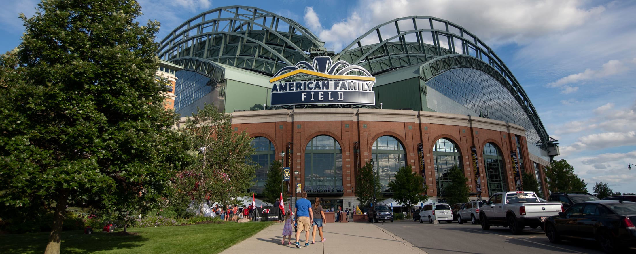 Brewers and Admirals team up for 2-Man Advantage ticket promotion