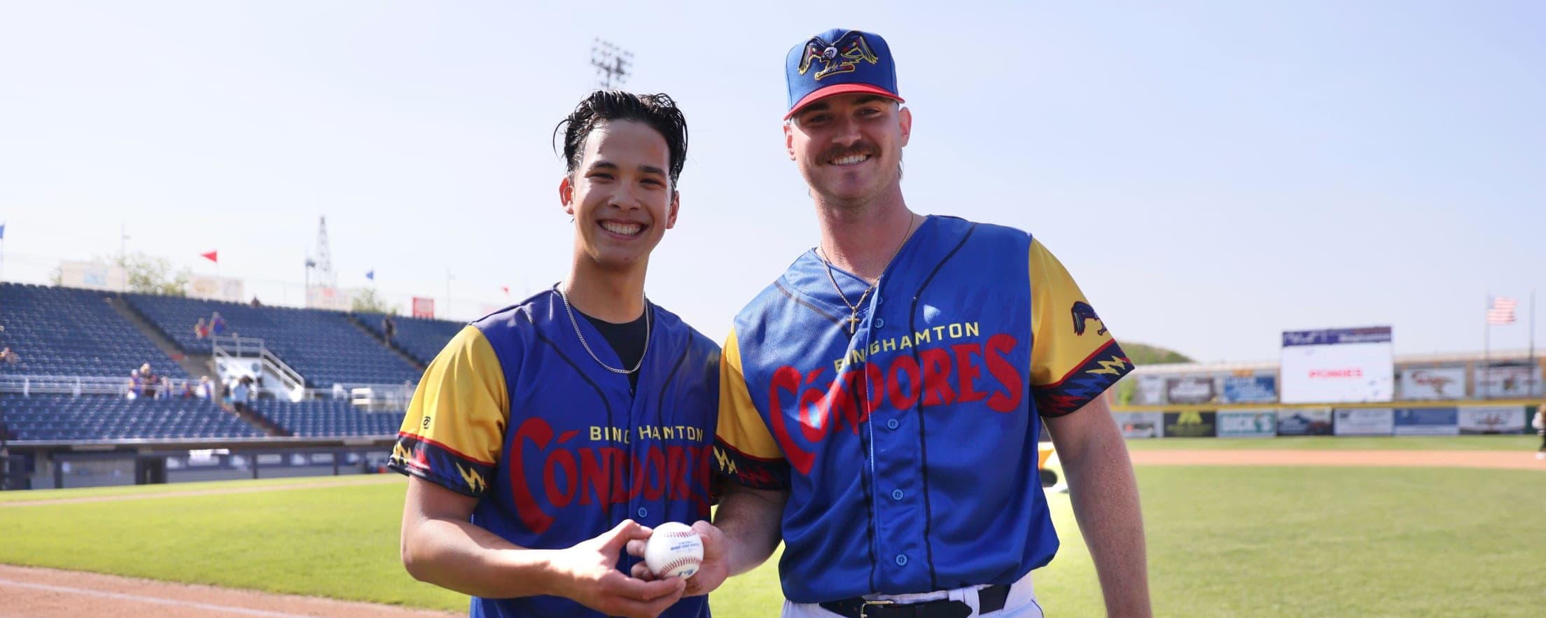 MLB メジャーリーグ　リストバンド　母の日　Mother’s Day ピンク 野球用品 リストバンド 訳あり MLB メジャーリーグ リストバンド