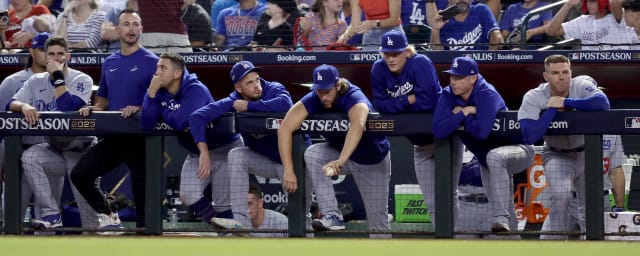 Angry Dodgers fans run over Clayton Kershaw jersey after NLDS loss