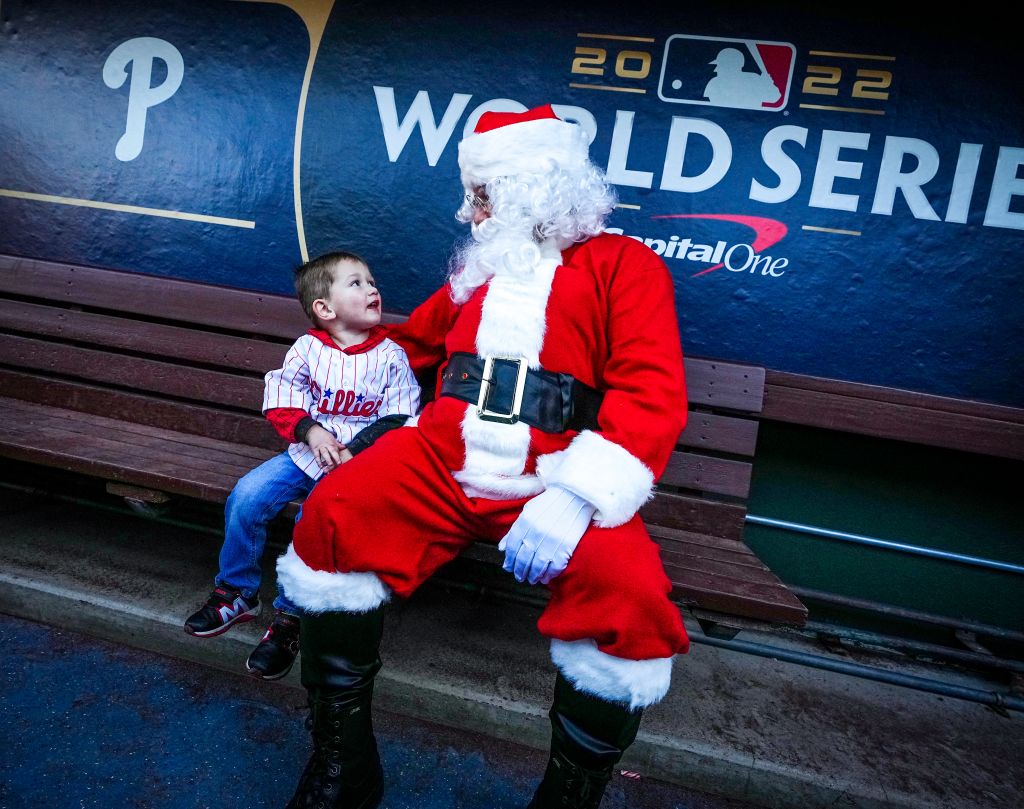 Phillies Holiday Sale & Tree Lighting Philadelphia Phillies