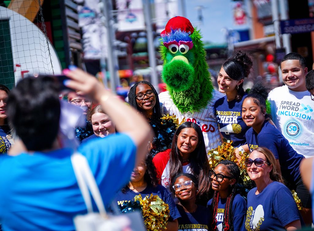 Phillies & School District of Philadelphia RingTheBell for New School