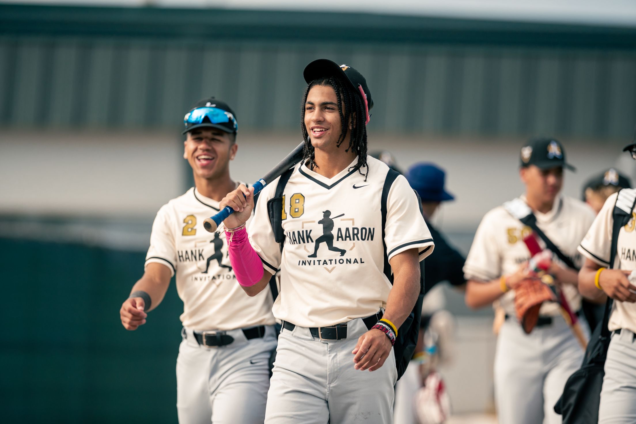 Former MLB stars coach, mentor players at Hank Aaron Invitational baseball  camp - Vero News