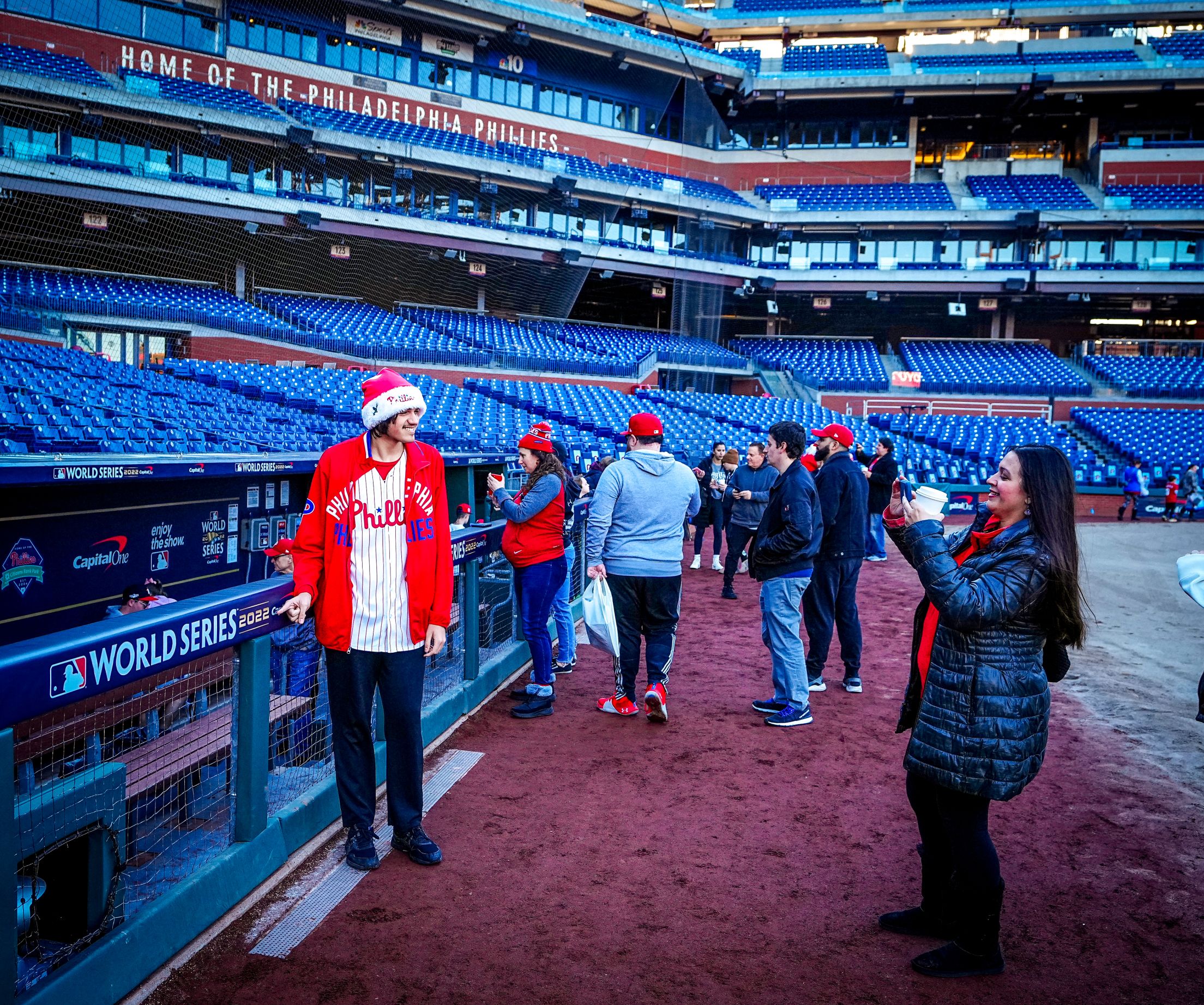 Phillies Holiday Sale & Tree Lighting Philadelphia Phillies