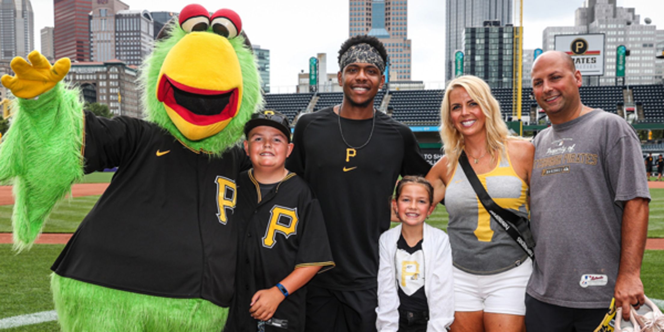 Pittsburgh Pirates on Twitter: Tonight we'll wear special ribbon patches  and wristbands for Childhood Cancer Awareness Night.   / Twitter