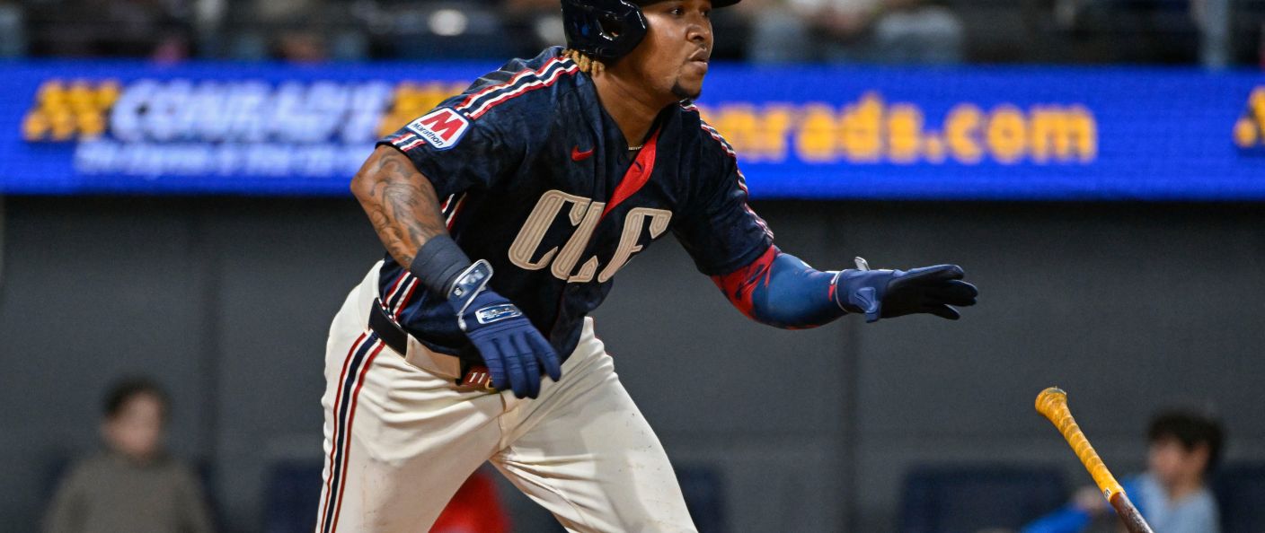 Action du match entre les Athletics et les Guardians, au Progressive Field.