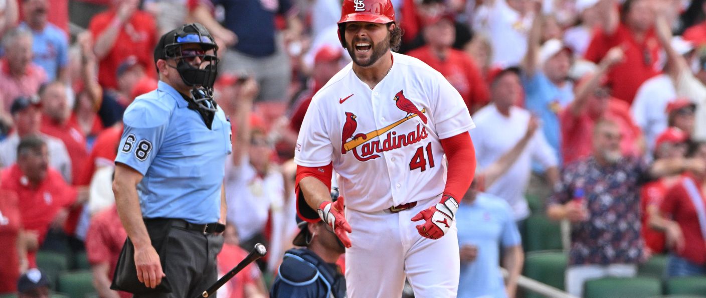 Action du match entre les Rays et les Cardinals, au Busch Stadium.