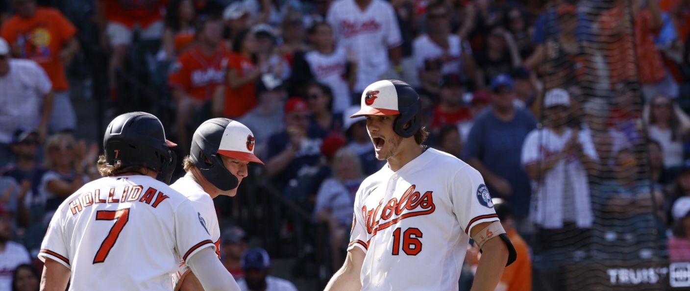 Action du match entre les Guardians et les Orioles, au Oriole Park at Camden Yards.