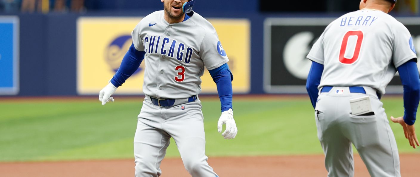 Action du match entre les Cubs et les Red Sox, au Tropicana Field.