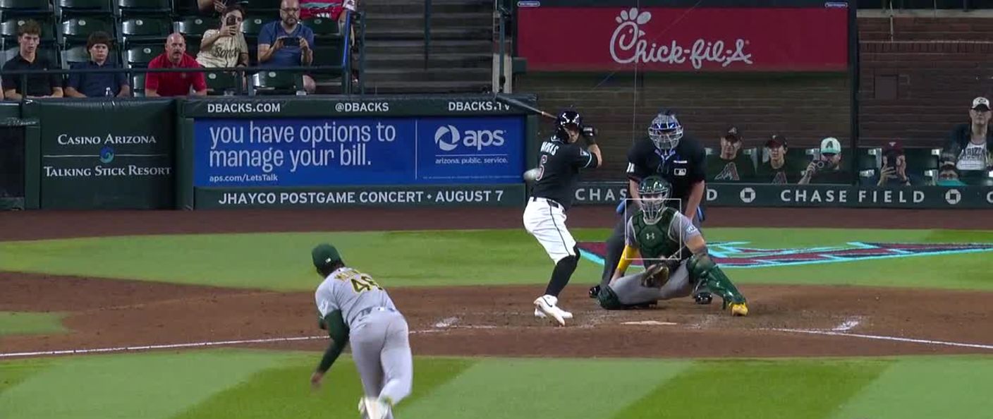 Action du match Diamondbacks–Athletics à Chase Field.