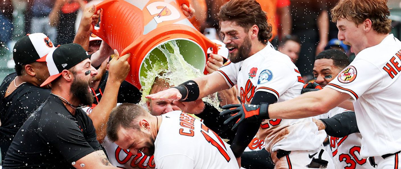 Action du match Orioles - Rays au Oriole Park at Camden Yards.