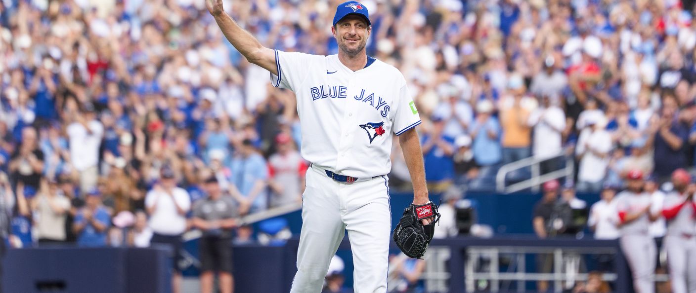 Action du match entre les Reds et les Blue Jays, au Rogers Centre.
