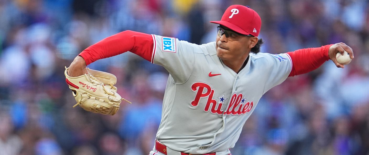 Action du match entre les Phillies et les Rockies, au Coors Field.