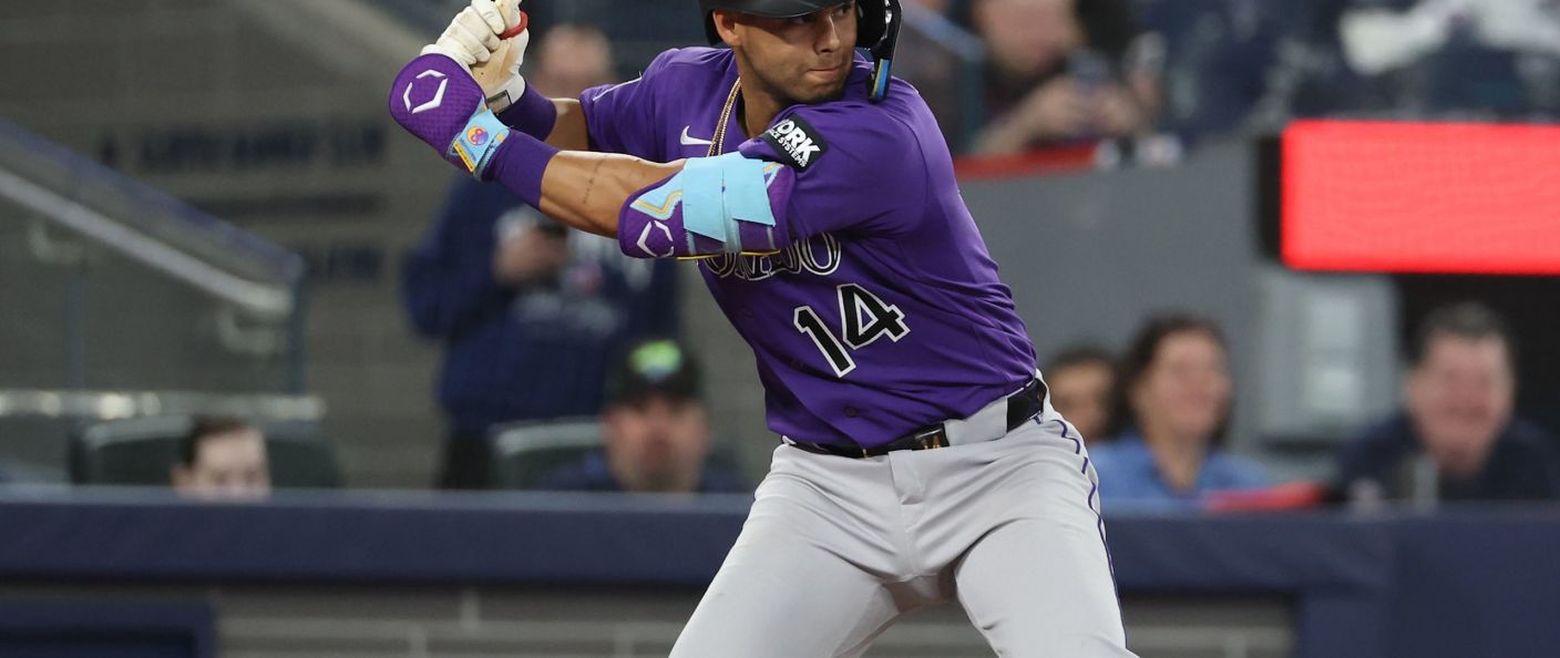 Action du match entre les Rockies et les Blue Jays, au Rogers Centre.