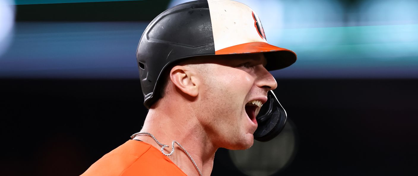 Action du match entre les Blue Jays et les Orioles, à Oriole Park at Camden Yards.