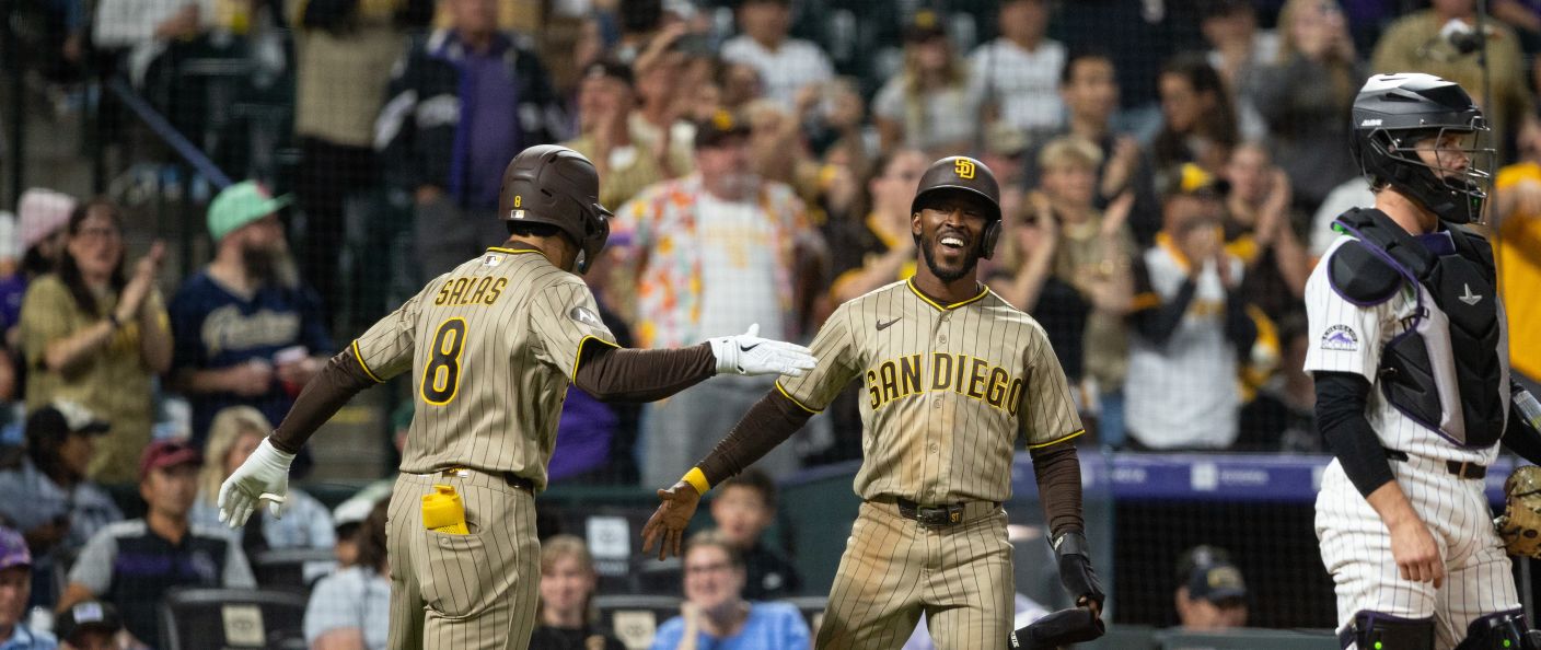 Action du match entre les Padres et les Rockies, au Coors Field.