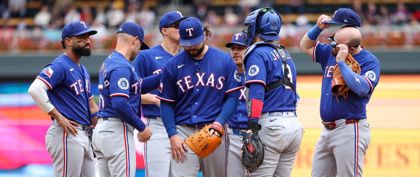 Action du match entre les Rangers et les Twins, au Target Field.