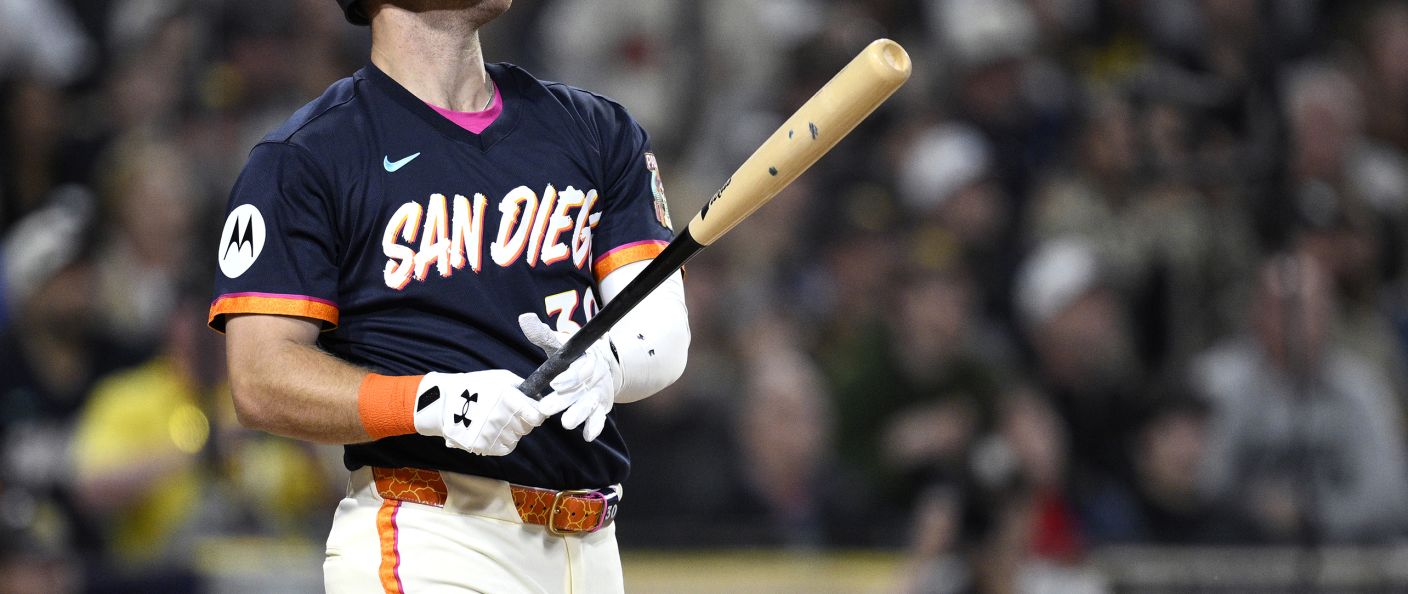 Action du match Padres - Rockies au Petco Park.