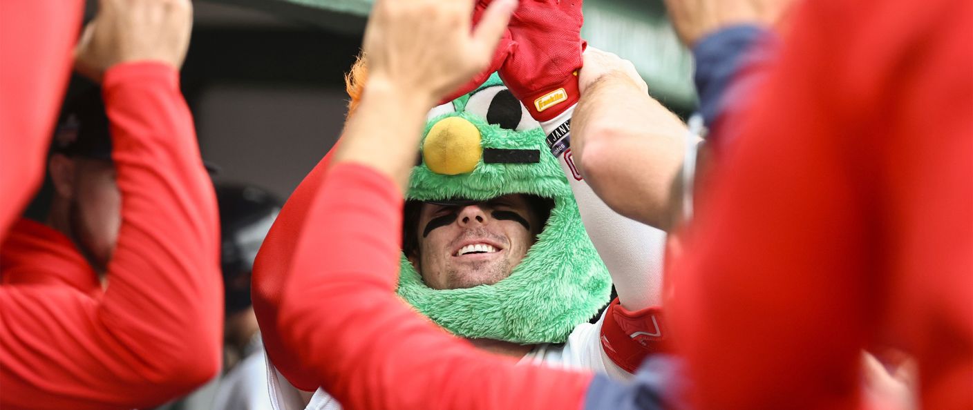 Action du match entre les Giants et les Red Sox, au Fenway Park.