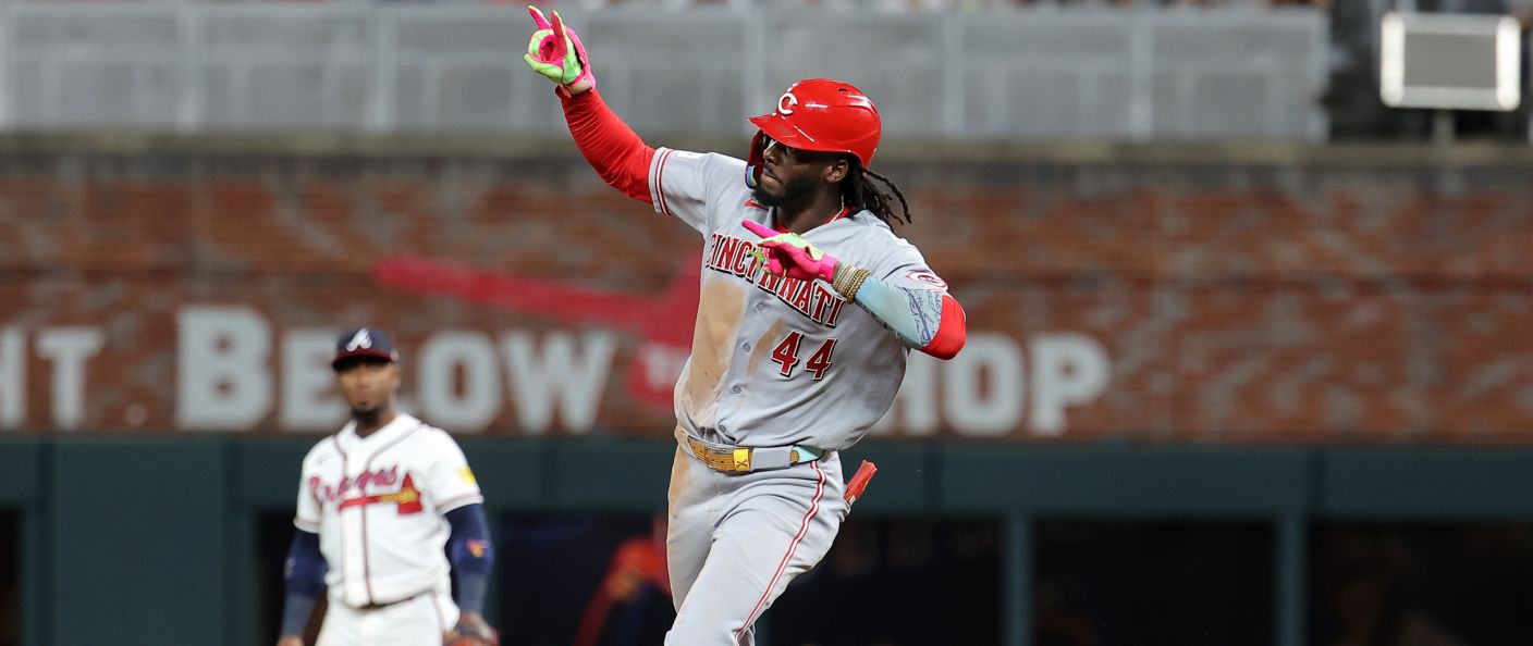 Action du match entre les Reds et les Braves, au Truist Park.