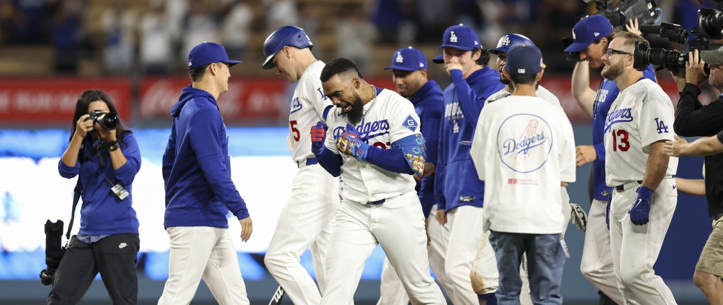 Action du match entre les Cardinals et les Dodgers, au UNIQLO Field at Dodger Stadium.