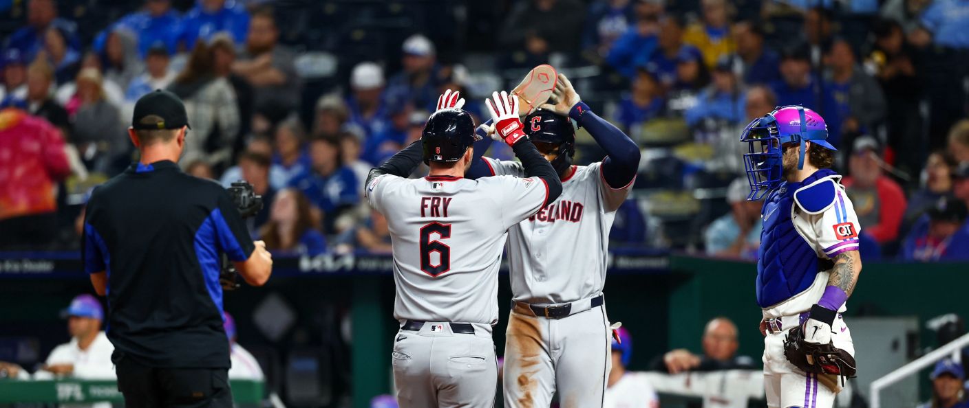 Action du match entre les Guardians et les Royals, au Kauffman Stadium.