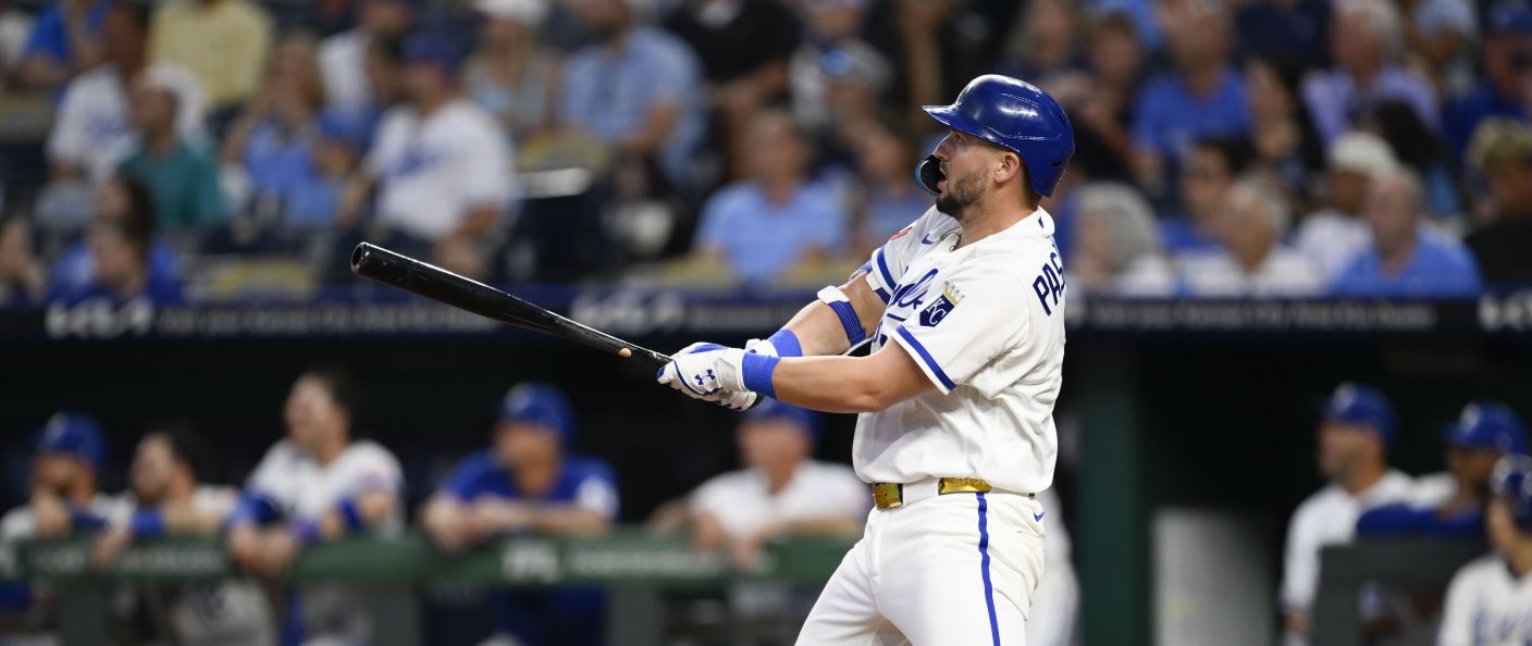 Action du match entre les Athletics et les Royals, au Kauffman Stadium.
