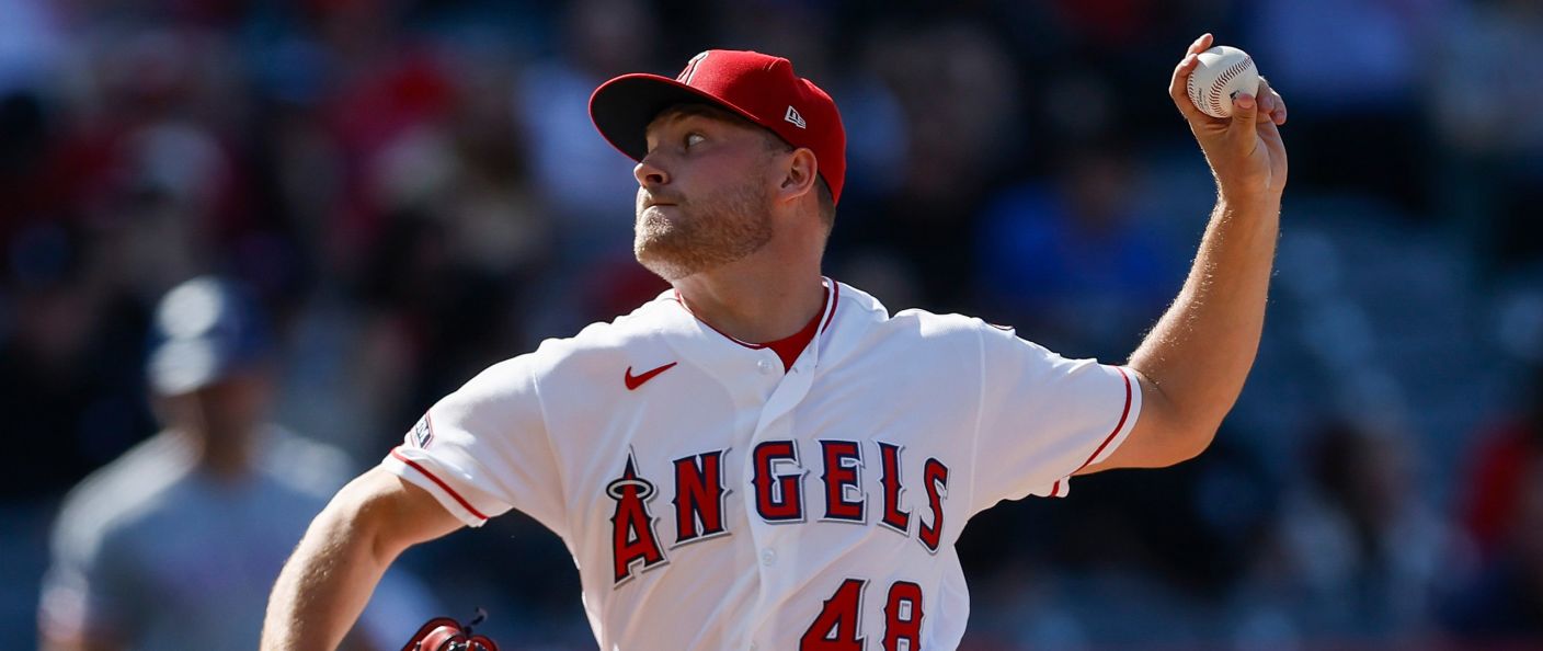 Action du match Angels - Rangers au Angel Stadium.