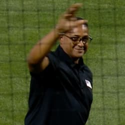 Roberto Clemente's Son, Grandson Throw First Pitches at Pirates