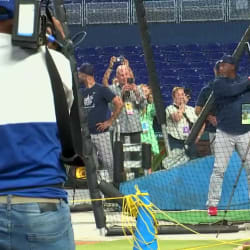 Ken Griffey, Jr. batting practice in Manila 