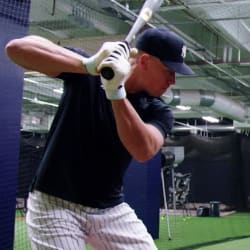 Aaron Judge begins taking cage swings off tee in his rehab