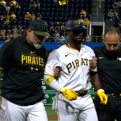 Andrew McCutchen leaves game, 09/04/2023