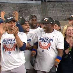 Astros receive ALCS trophy, 10/23/2022