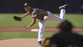 Photo: Pittsburgh Pirates Pitcher Rich Hill Starts Home Opener -  PIT2023040722 