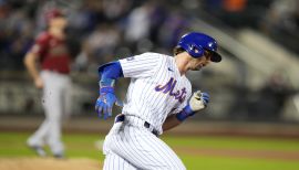 Jeff McNeil and wife, Tatiana, adopt puppy from NY Mets event