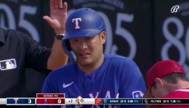 Yoshi Tsutsugo at Spring Training