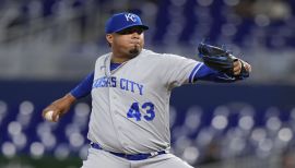 Carlos Hernández strikes out career high eight for Royals