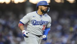 Teoscar Hernández Stats, Age, Position, Height, Weight