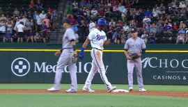 Marwin Gonzalez, HOU//May 1, 2016 at OAK  Astros baseball, Mlb baseball  players, Houston astros baseball