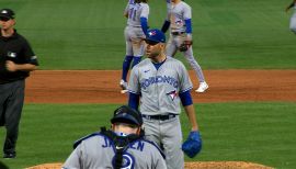 After 10 MLB seasons, Blue Jays reliever David Phelps retires on a