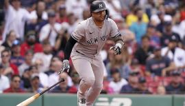 Nike Men's Gleyber Torres New York Yankees Name and Number Player