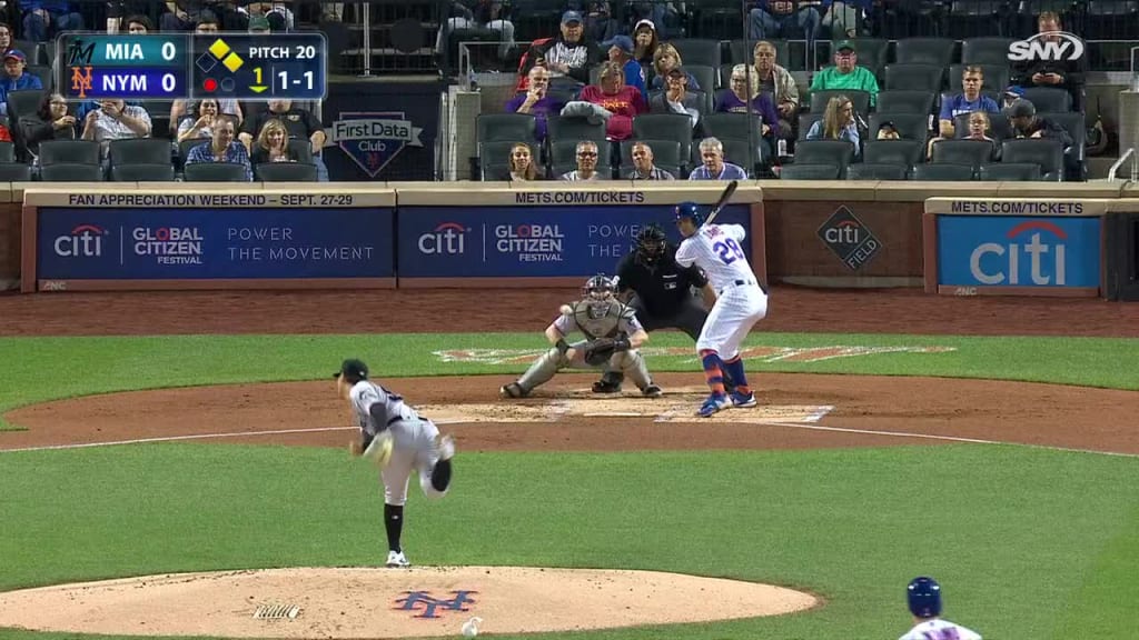 Jordan Yamamoto Bola por el suelo to J.D. Davis | 26/09/2019 | Los Cubs de  Chicago