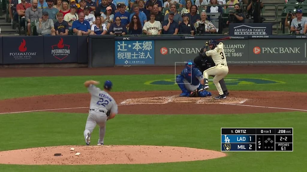 Clayton Kershaw's quick snag | 07/08/2025 | Los Angeles Dodgers